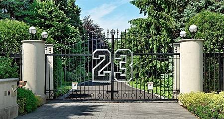 entrance-michaeljordan_mansion.jpg