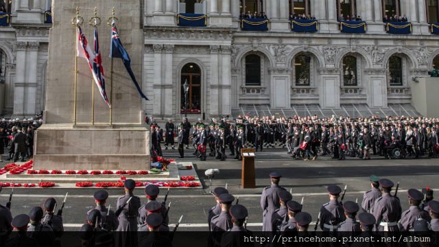 96745-640x360-remembrance-2014-cenotaph-640.jpg