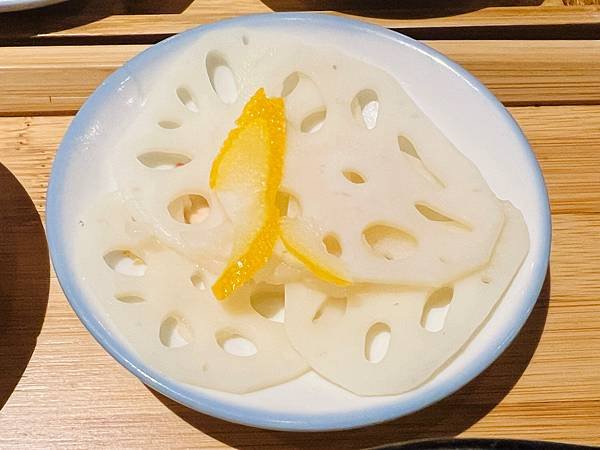 台北搭捷運就能抵達的餐廳：稻舍 迪化街。小小樹食 敦化南路