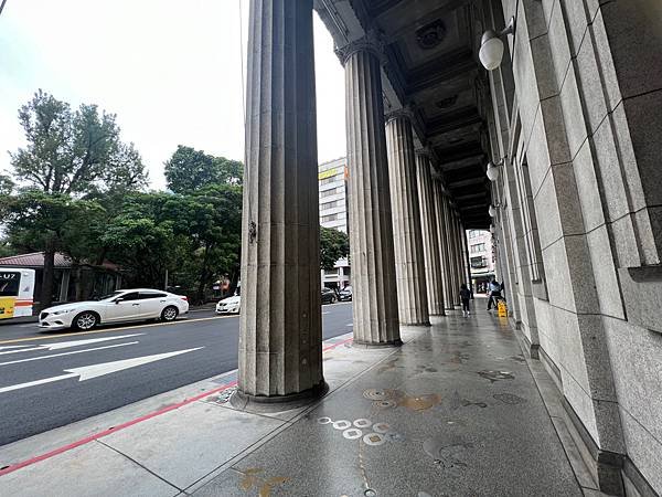 台灣博物館本館。古生物館：天氣炎熱、雨天可以去的室內景點，適