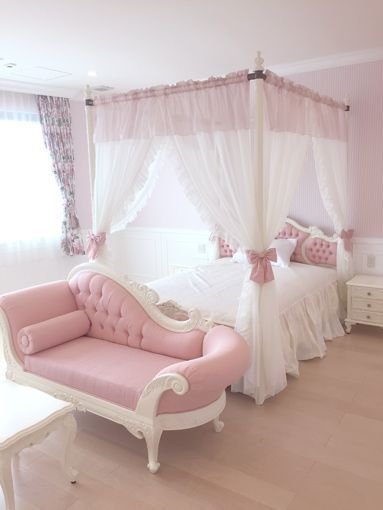 princess room (2).jpg