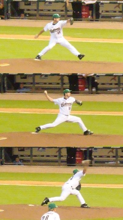 Oswalt pitching 1-2-3.jpg