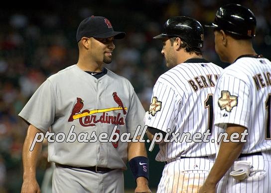 Albert Pujols_Lance Berkman.jpg