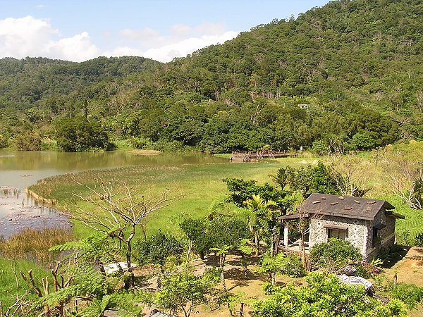 哭泣湖旁的小屋