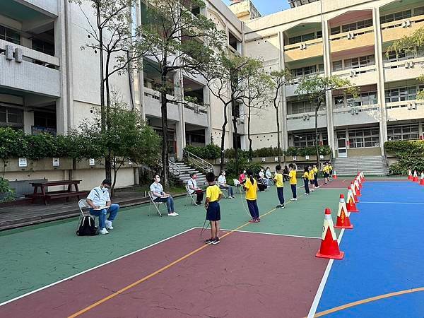 荻201班上跳繩比賽.jpg