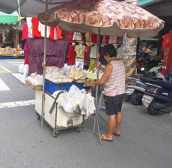 鳳山區五福一路郭北港麵線羹~&amp;菜市場大餅