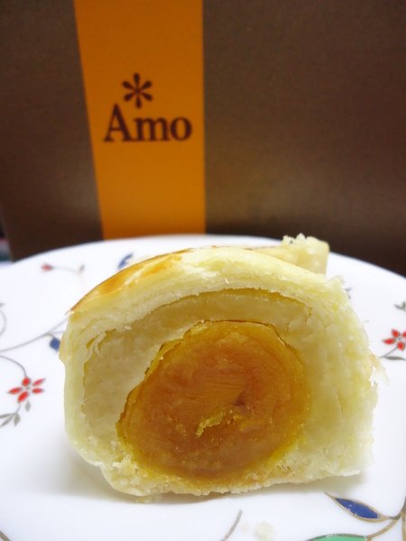 Amo阿默典藏蛋糕(台中門市)：【試吃】Amo阿默小團圓禮盒~~酥的蛋黃酥