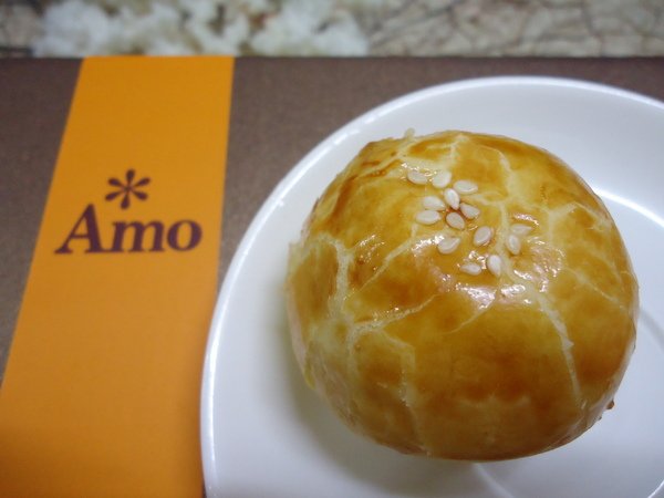 Amo阿默典藏蛋糕(台中門市)：【試吃】Amo阿默小團圓禮盒~~酥的蛋黃酥