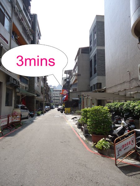 3mins美式餐廳(中美店)：【台中早午餐】復仇者聯盟特色主題餐廳~~~3mins美式餐廳