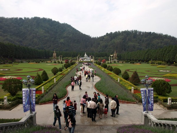 歐洲花園---賞薰衣草的最好地方囉!