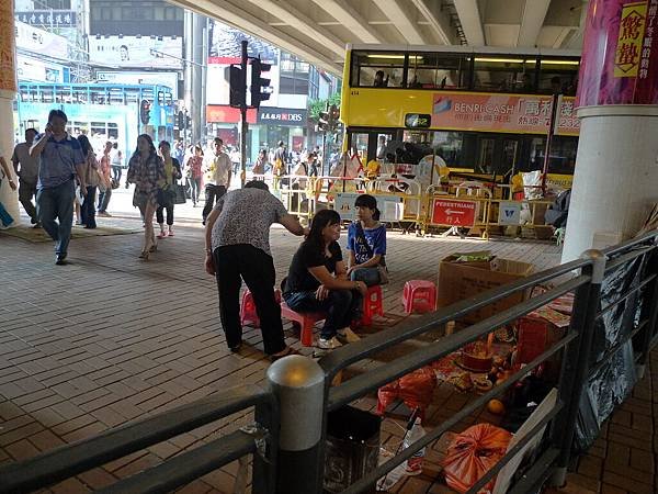阿婆打小人2.JPG