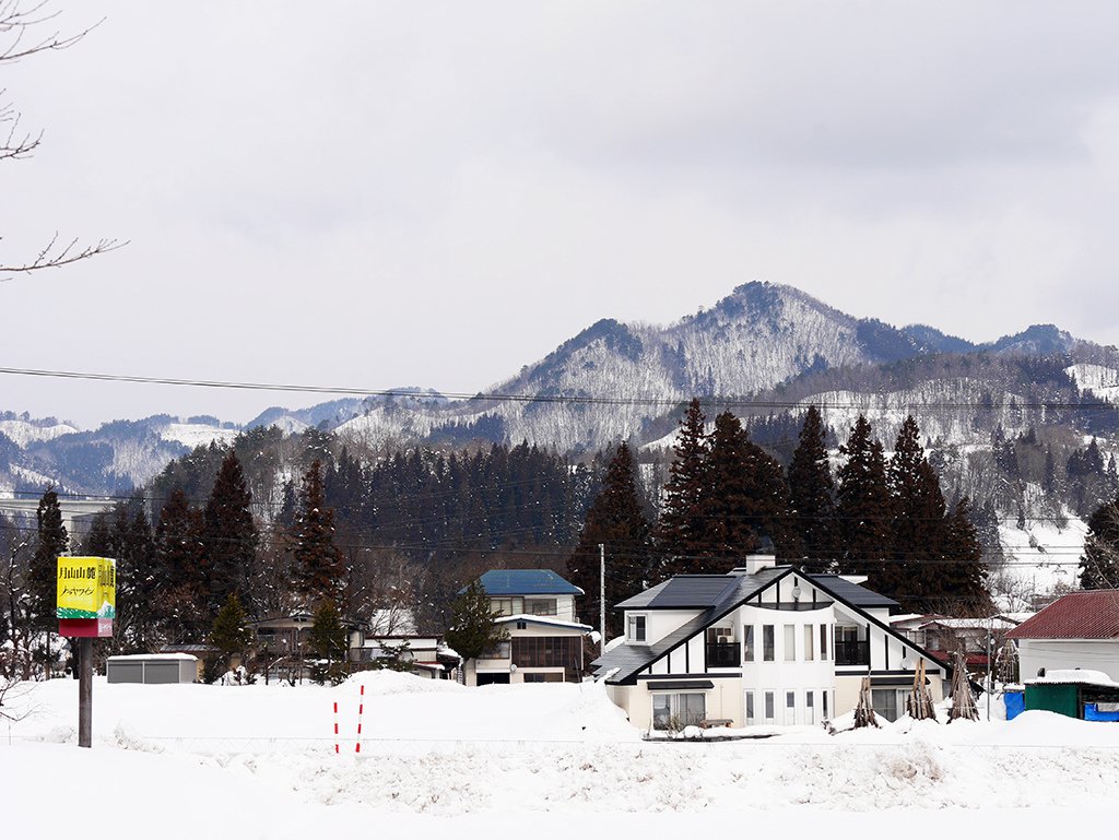 03酒廠外雪景.jpg - 山形縣月山山麓酒廠(虎屋西川工場)