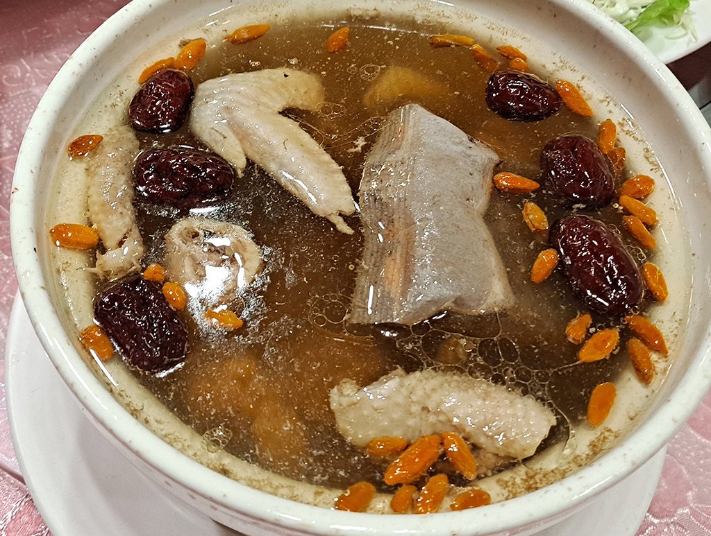 13燉雞湯.jpg