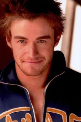 Robert Buckley-001.jpg