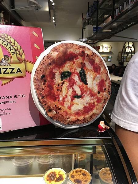 Solo Pizza Napoletana 台北店2.JPG