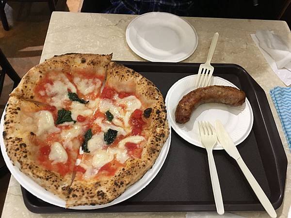 Solo Pizza Napoletana 台北店1.JPG