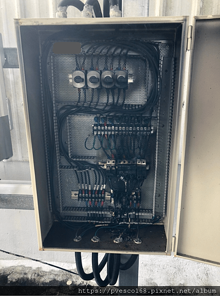 太陽能專用端子台 太陽能火災 串接光電板 dc箱 直流箱體 (2)11.png