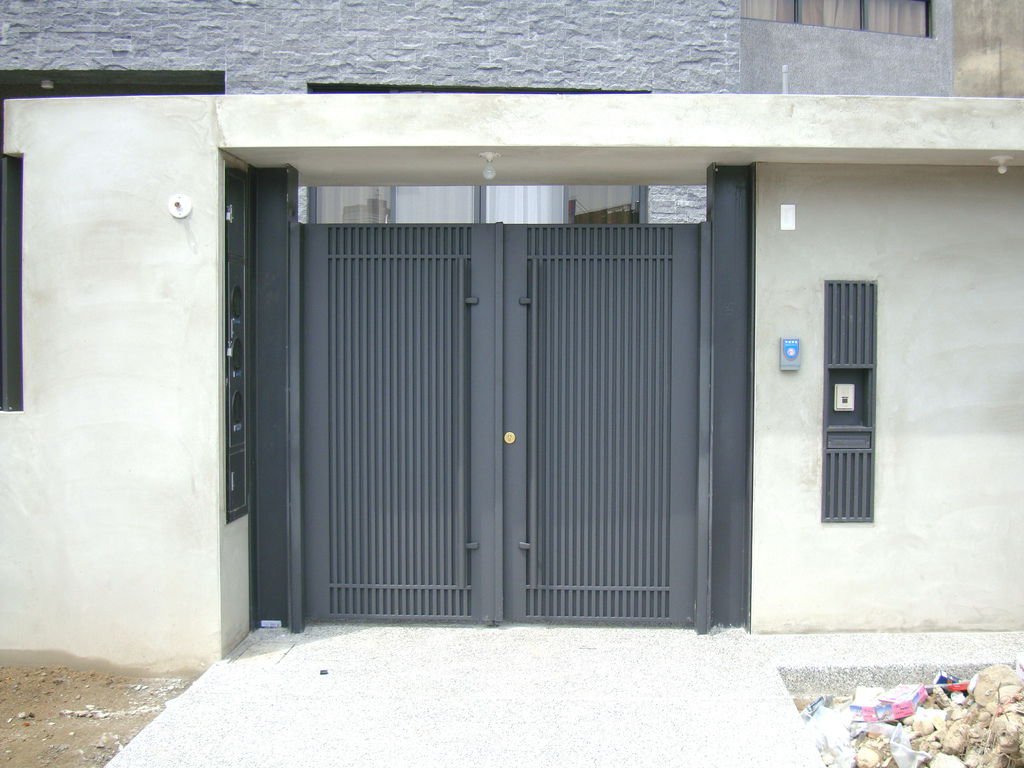 金屬門