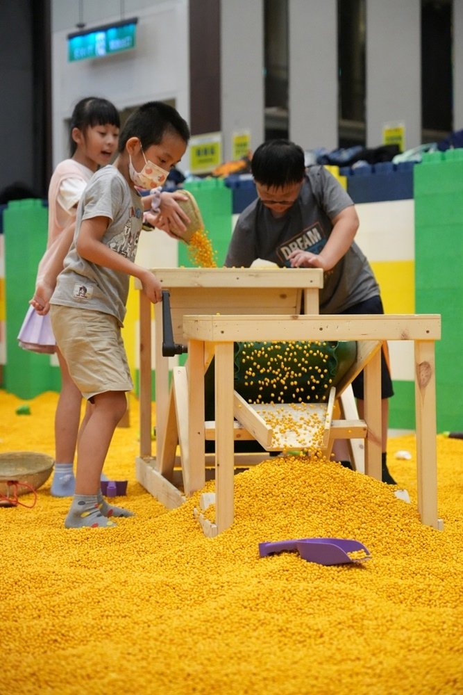 【2025暑假室內親子景點】台北科學教育館 小小建築師 Wh