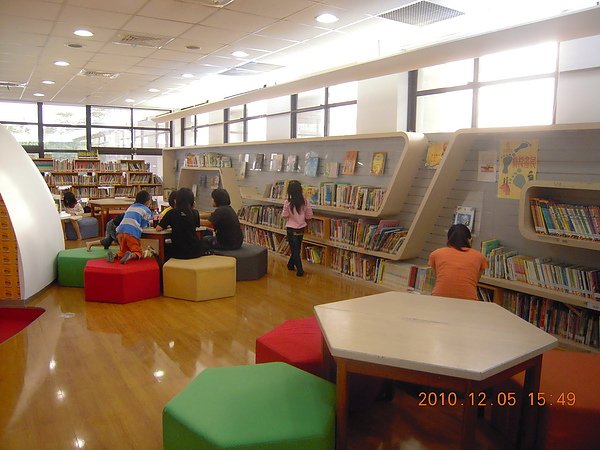 大里圖書館總館