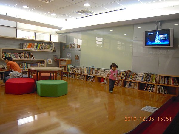 大里圖書館總館