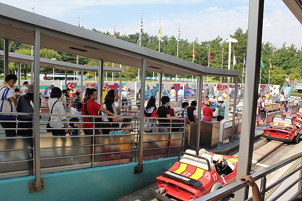 東京迪士尼樂園~明日樂園區--大賽車場