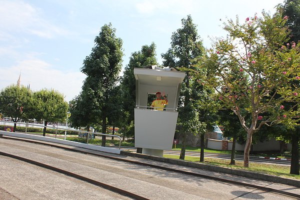 東京迪士尼樂園~明日樂園區--大賽車場