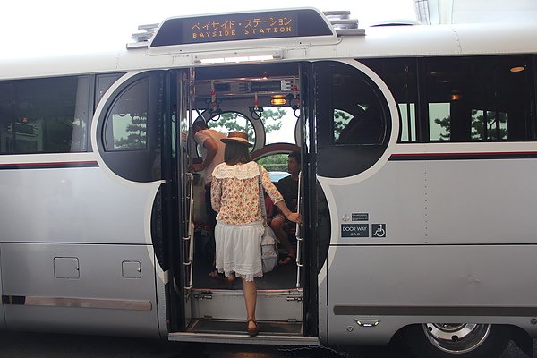 東京迪士尼園區 米奇接駁公車