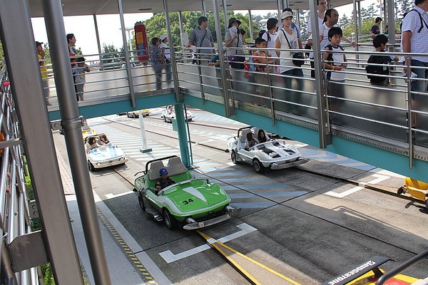 東京迪士尼樂園~明日樂園區--大賽車場