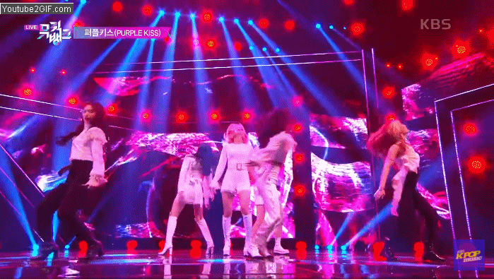 舔舌.gif