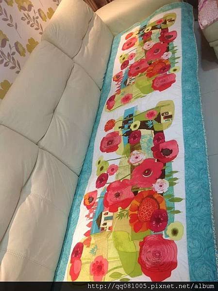 美豔的花朵~沙發坐墊。