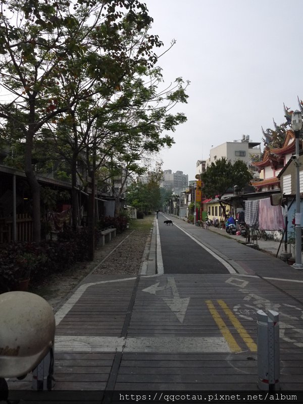 1我們家附近有二條主要腳踏車道：愛河路線和鼓山鐵道。有這麼好的地利之便，就是要提醒我：常運動XD.jpg