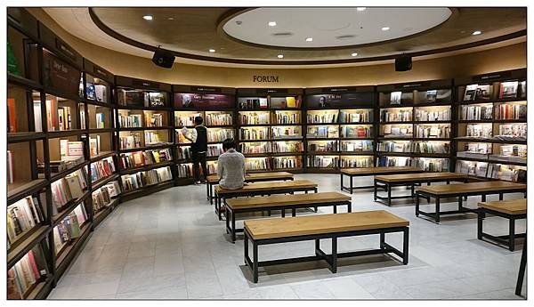 閱樂書店-松山文創