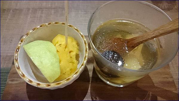 儲房咖啡館