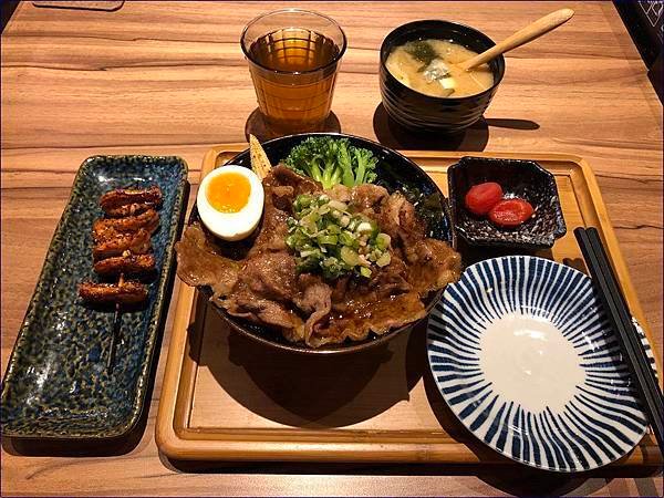 大河屋-微風南山百貨