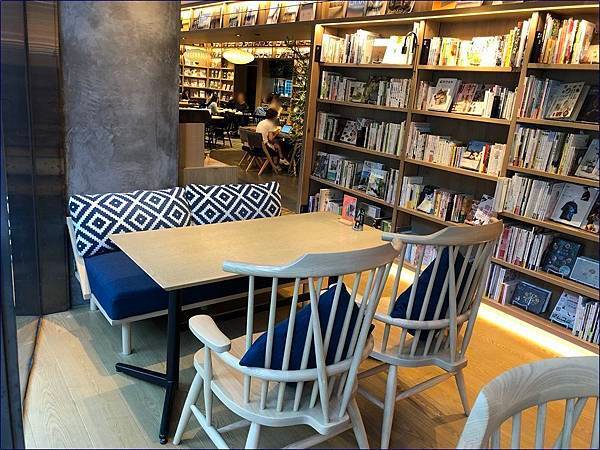 內湖蔦屋書店內-茶屋
