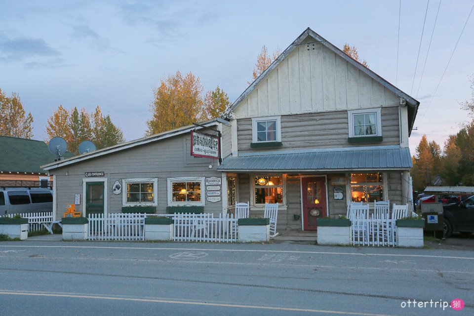 阿拉斯加Talkeetna住宿，餐廳推薦 Talkeetna Love-Lee Cabins床很好睡的小木屋