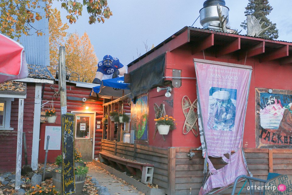 阿拉斯加Talkeetna住宿，餐廳推薦 Talkeetna Love-Lee Cabins床很好睡的小木屋