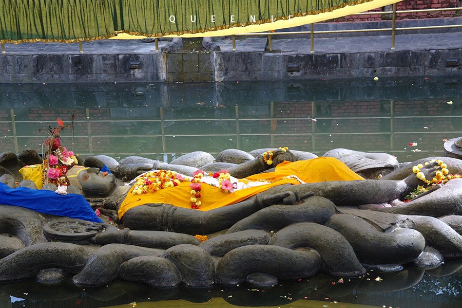 「尼泊爾加德滿都」印度教神話故事的聖地Budhanilkantha Temple