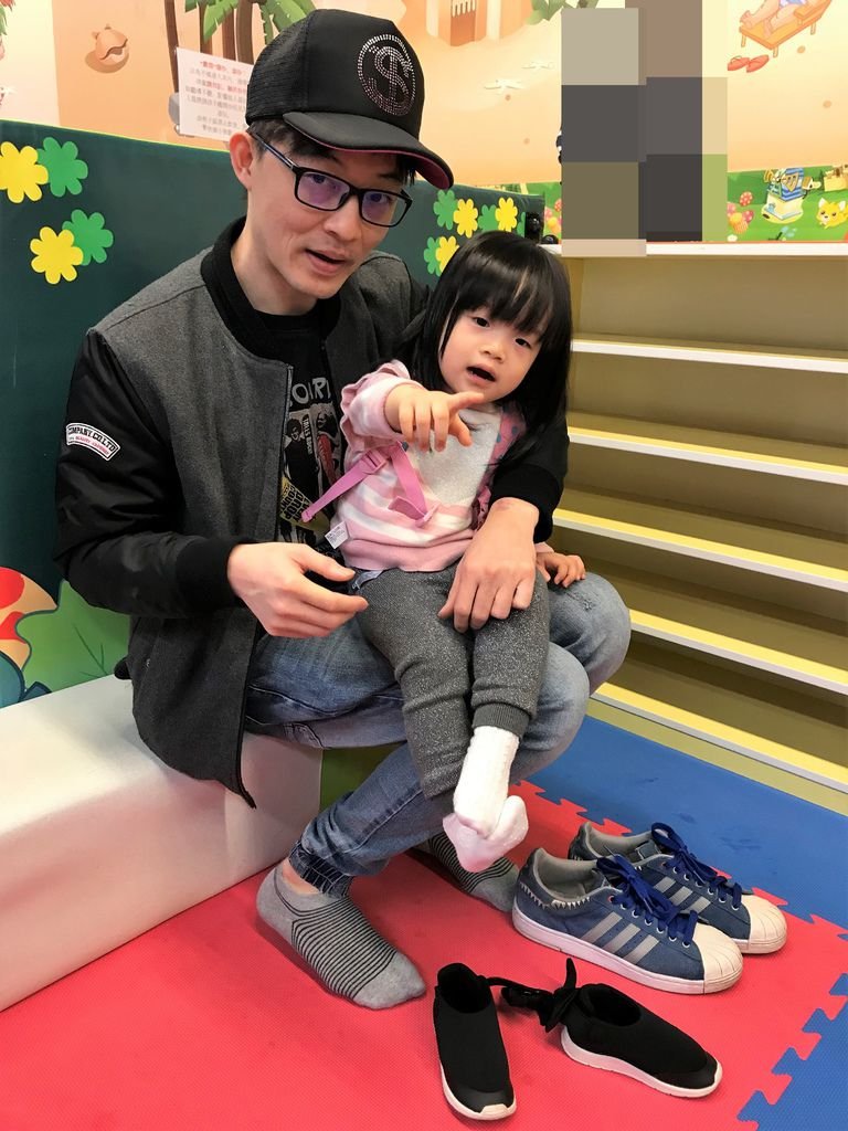 (已歇業)育兒:遛小孩--室內遊樂園  快樂小熊HAPP