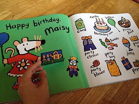 Maisy&apos;s Amazing big book of words