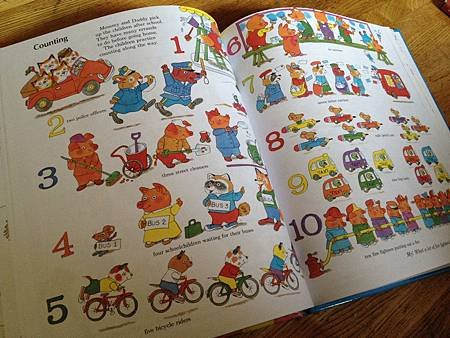 Richard Scarry&apos;s Best First Book Ever!