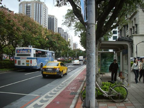 市區公車成功國宅站