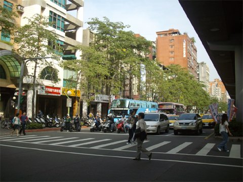 葛瑪蘭客運科技大樓(復興南路)站