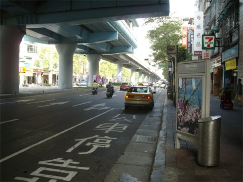 市區公車捷運科技大樓站