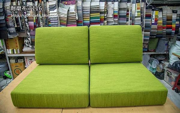新北市新店區客戶黃小姐訂做高密度泡棉座墊+椅背
