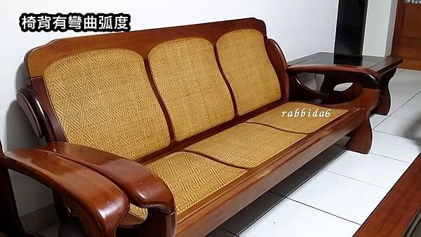 新店區客戶吳小姐實木椅訂做新椅墊
