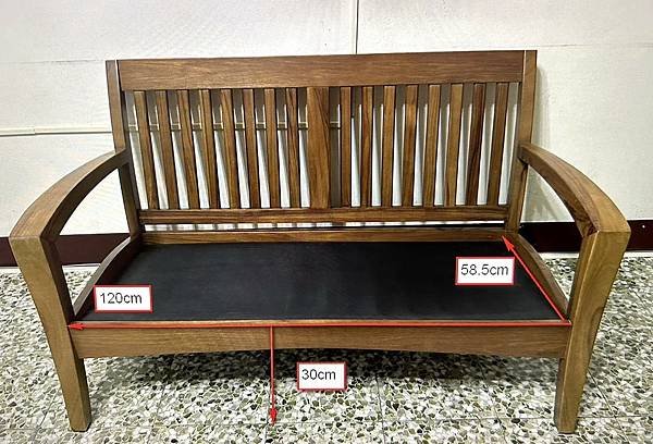 新竹市曾先生柚木椅訂做新椅墊