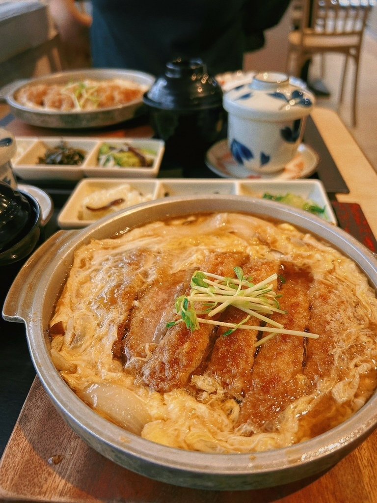 行天宮日式餐廳｜傳鮨日本料理，生食澎湃多選擇，熟食也超好吃！