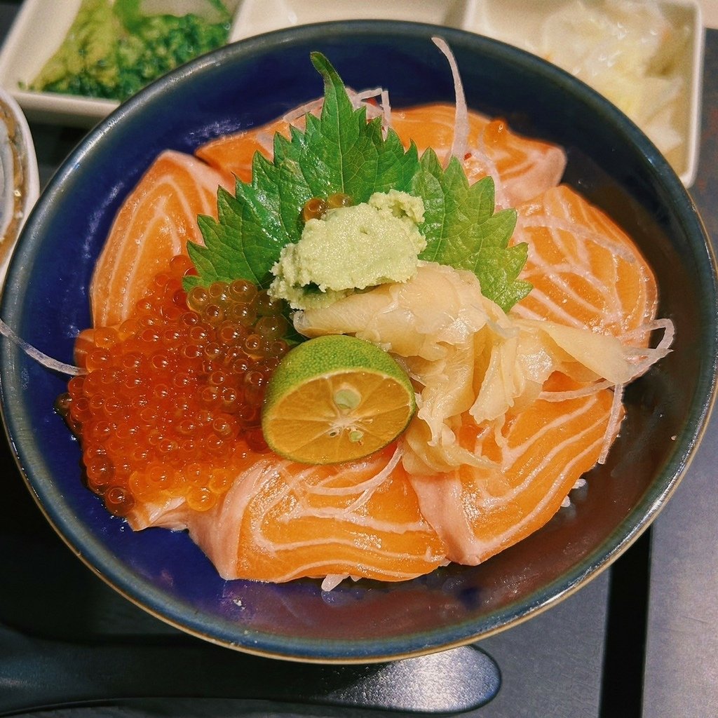 行天宮日式餐廳｜傳鮨日本料理，生食澎湃多選擇，熟食也超好吃！